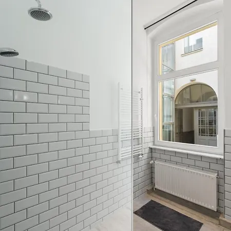 Apartment The Remise Mitte Loft, 2 Bedroom 2 Bathrooms, Living Room, Group & Family Friendly, 4- 7 Guests *