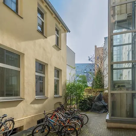 The Tieckstr Loft For Up To 7 People With 2 Bathrooms Apartamento